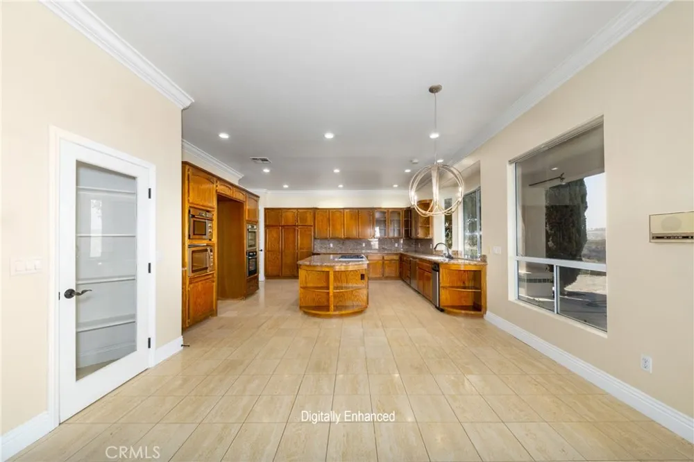 7007 Golden Vale Drive Riverside, CA 92506