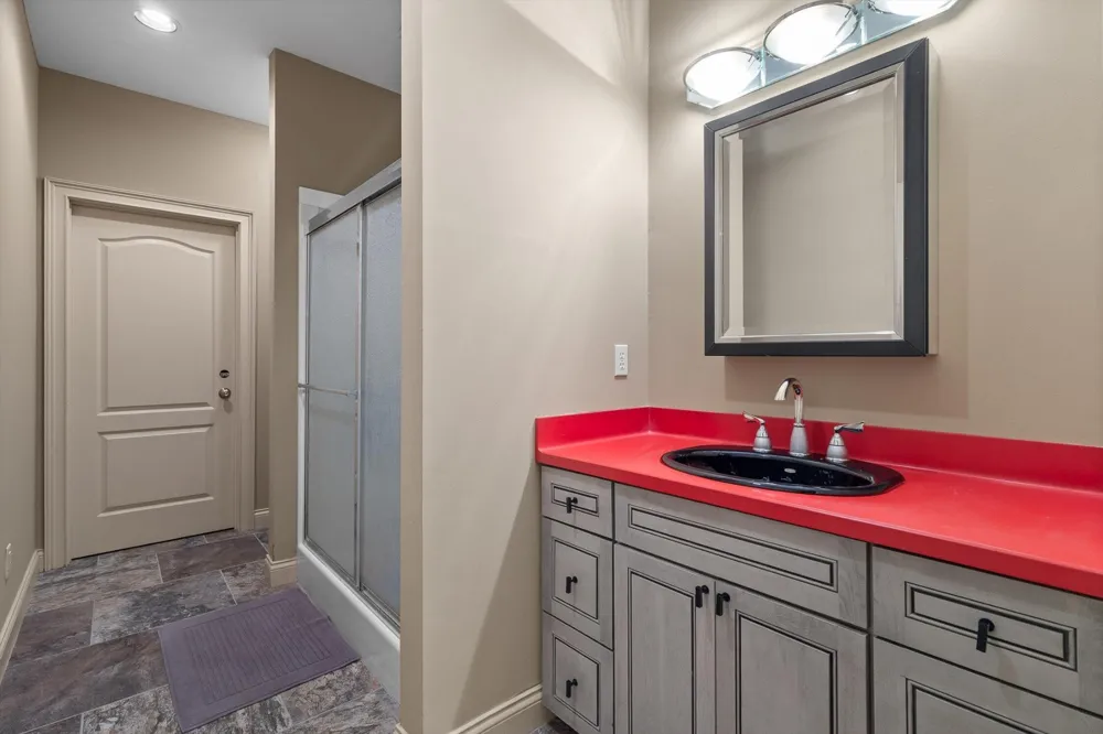 1020 Thomas Road Benton, TN 37307