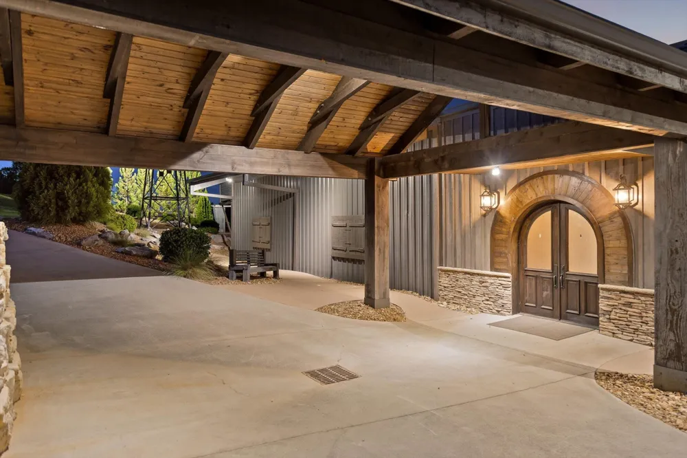 1020 Thomas Road Benton, TN 37307