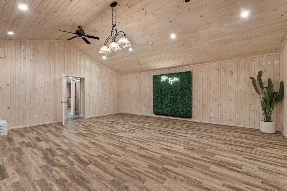 1020 Thomas Road Benton, TN 37307
