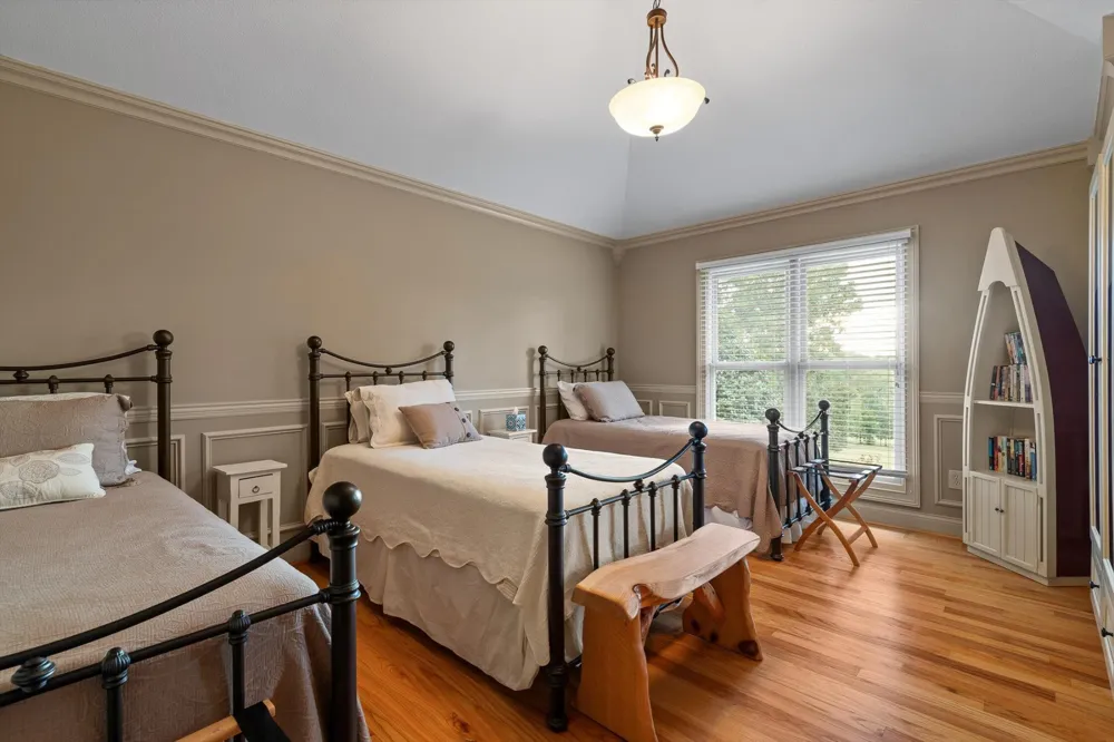 1020 Thomas Road Benton, TN 37307