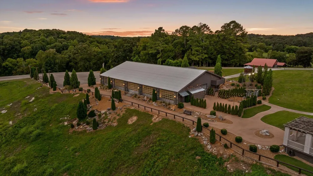 1020 Thomas Road Benton, TN 37307
