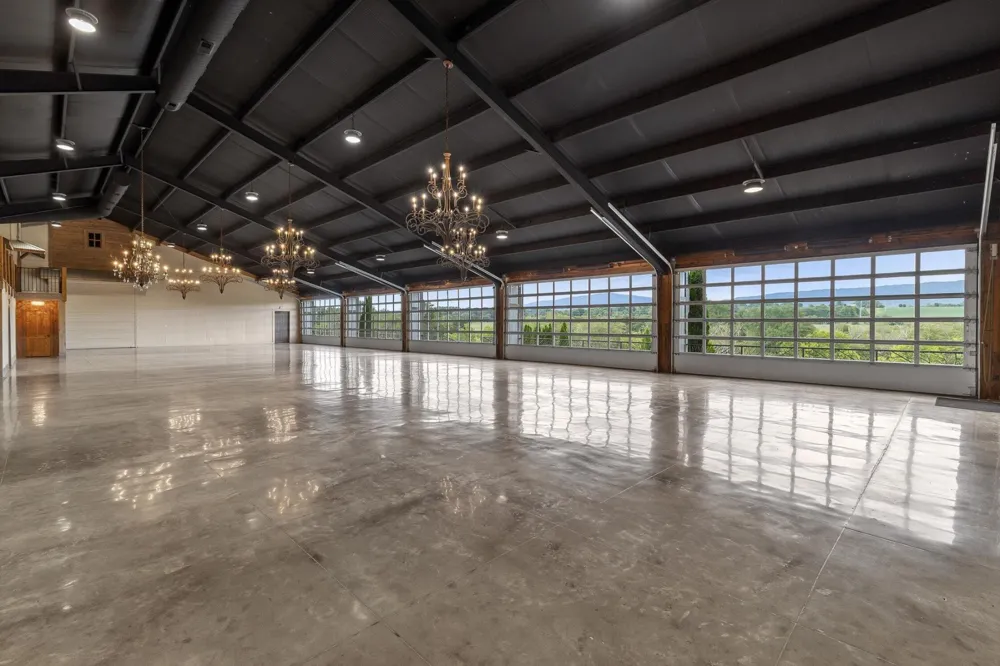 1020 Thomas Road Benton, TN 37307