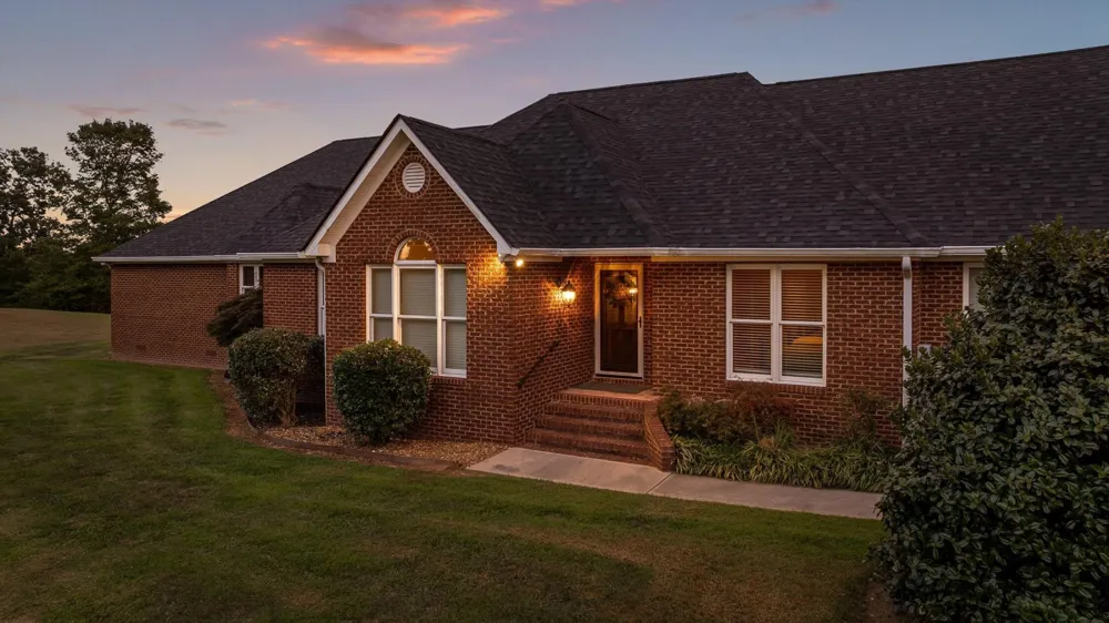 1020 Thomas Road Benton, TN 37307