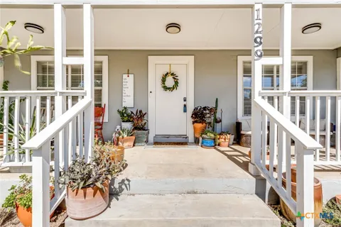 1299 Oakridge Drive