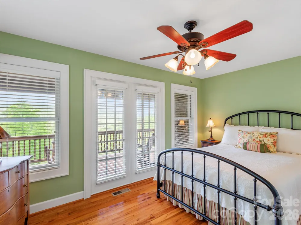 370 Appaloosa Trail Burnsville, NC 28714