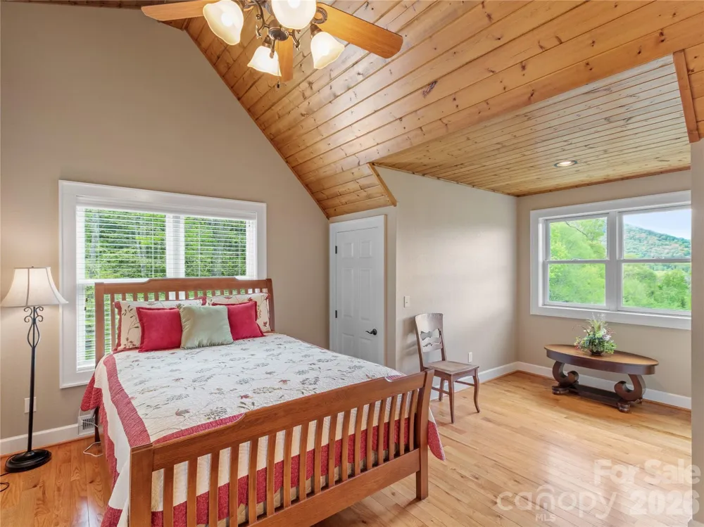 370 Appaloosa Trail Burnsville, NC 28714