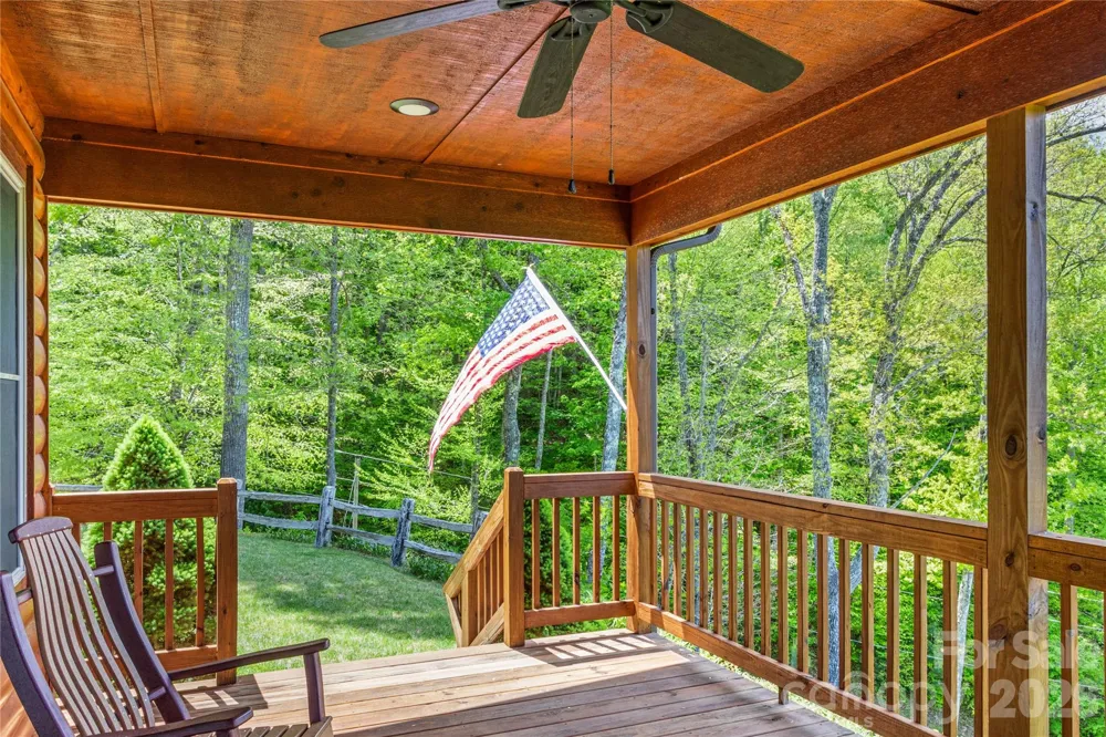 370 Appaloosa Trail Burnsville, NC 28714