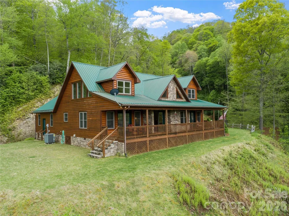 370 Appaloosa Trail Burnsville, NC 28714
