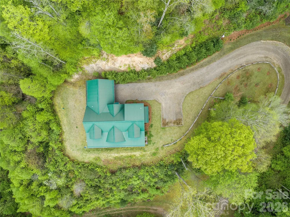370 Appaloosa Trail Burnsville, NC 28714