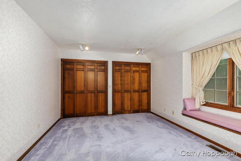 735 Prairie Creek Road Ionia, MI 48846