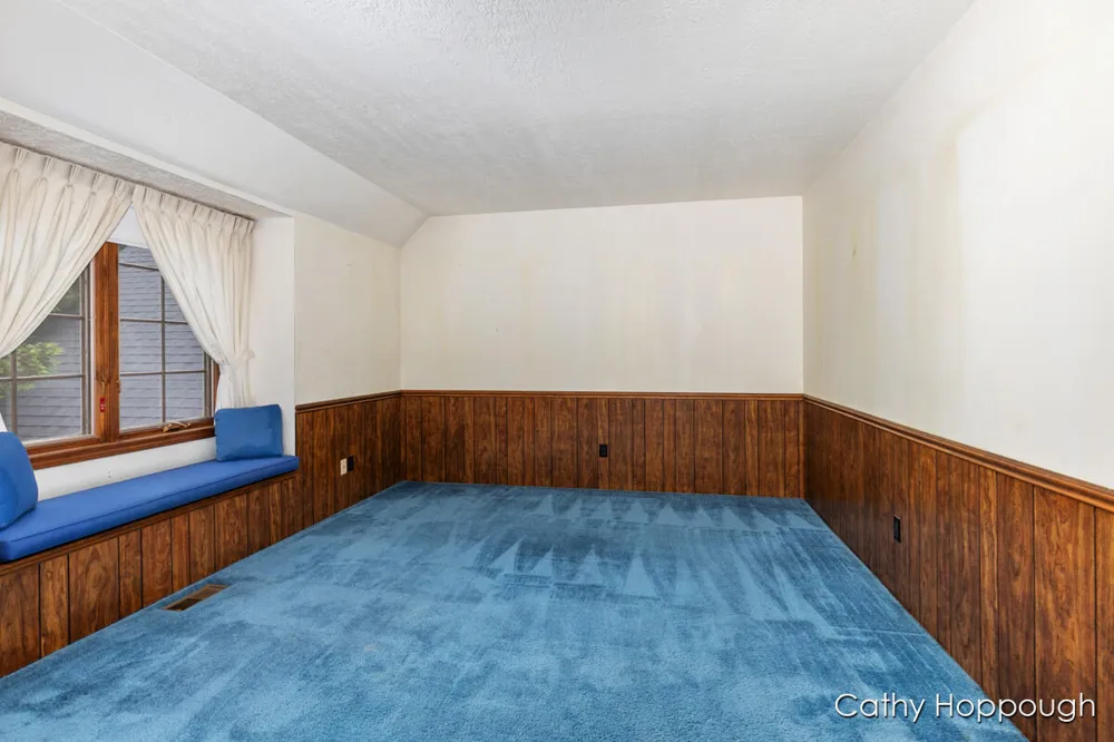 735 Prairie Creek Road Ionia, MI 48846