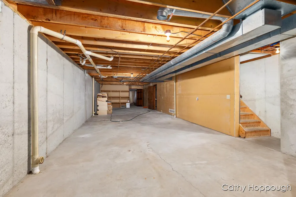 735 Prairie Creek Road Ionia, MI 48846
