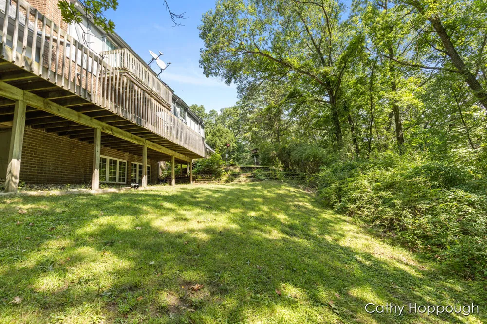 735 Prairie Creek Road Ionia, MI 48846