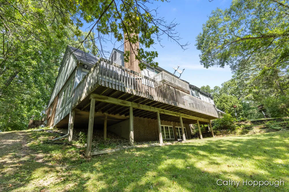 735 Prairie Creek Road Ionia, MI 48846