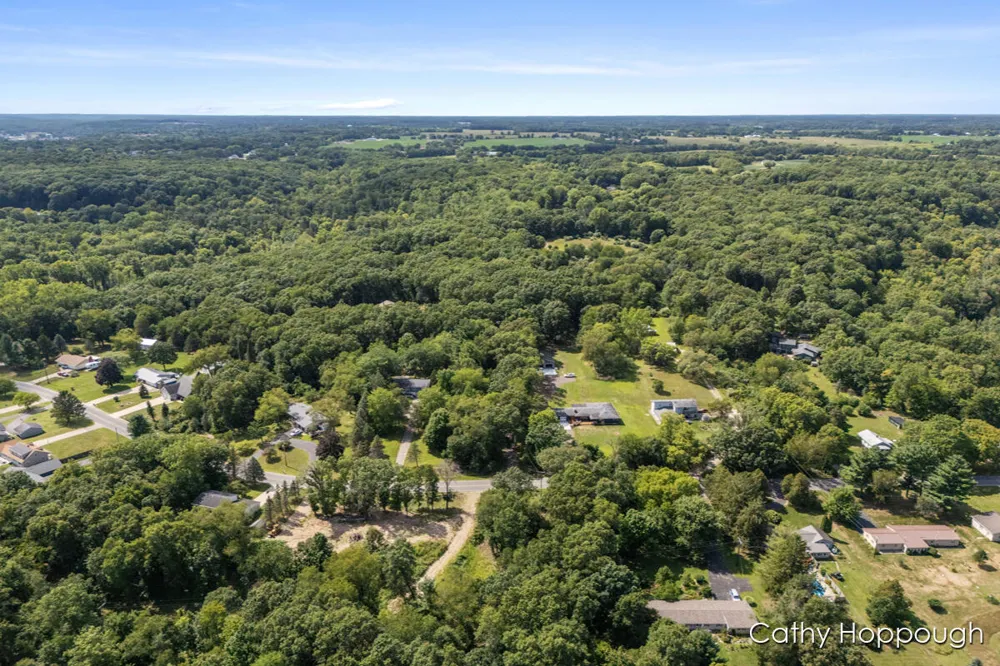 735 Prairie Creek Road Ionia, MI 48846