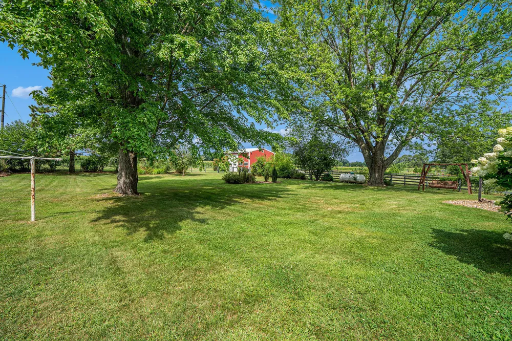 67234 Blue School Rd Road Constantine, MI 49042