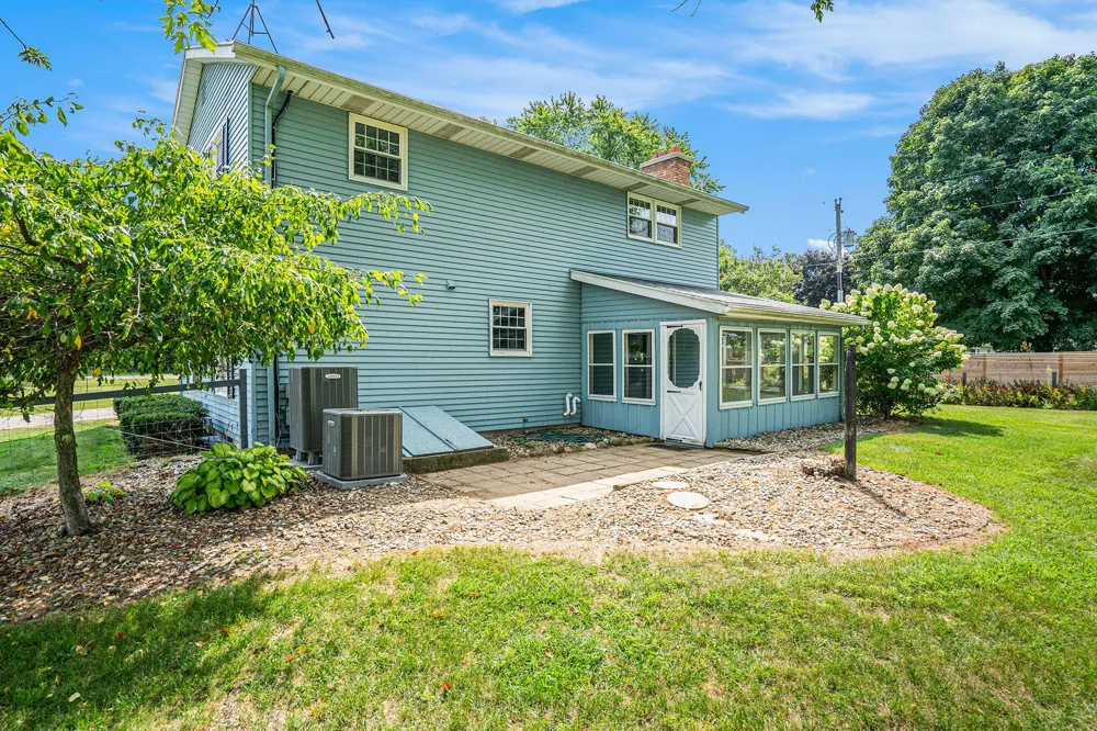 67234 Blue School Rd Road Constantine, MI 49042