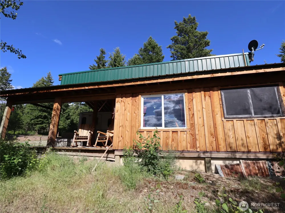 1733 Old CC Road Addy, WA 99101