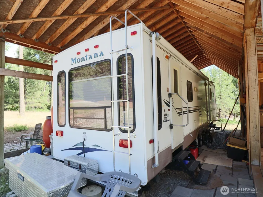 1733 Old CC Road Addy, WA 99101