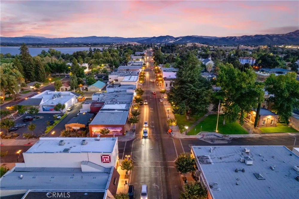 302 Main Street Lakeport, CA 95453