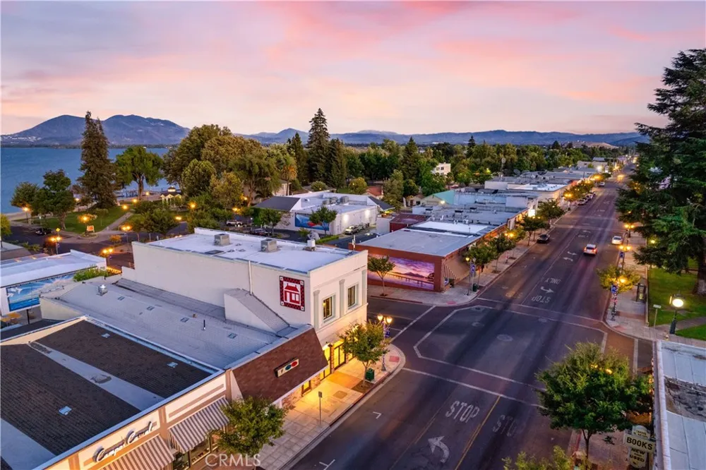 302 Main Street Lakeport, CA 95453