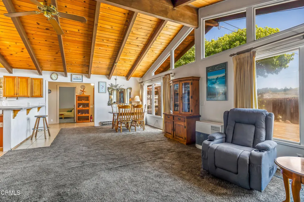 215 S Sanderson Way Fort Bragg, CA 95437