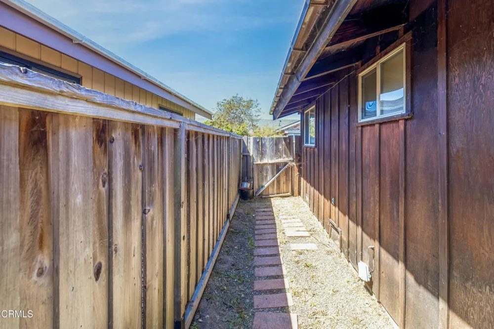 215 S Sanderson Way Fort Bragg, CA 95437