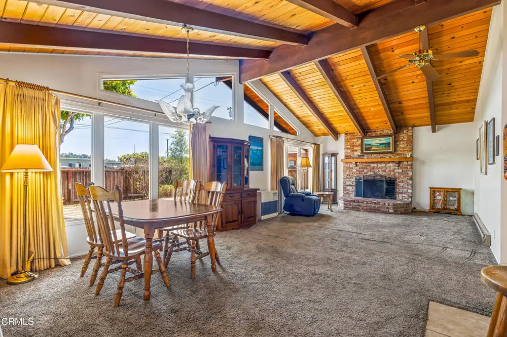 215 S Sanderson Way Fort Bragg, CA 95437