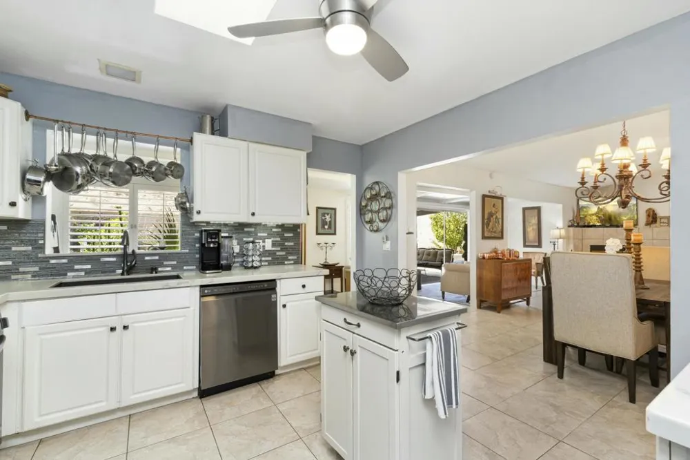 37369 Bankside Drive Cathedral City, CA 92234