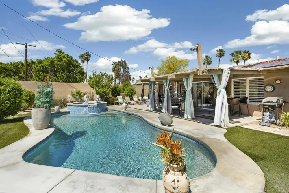 37369 Bankside Drive Cathedral City, CA 92234