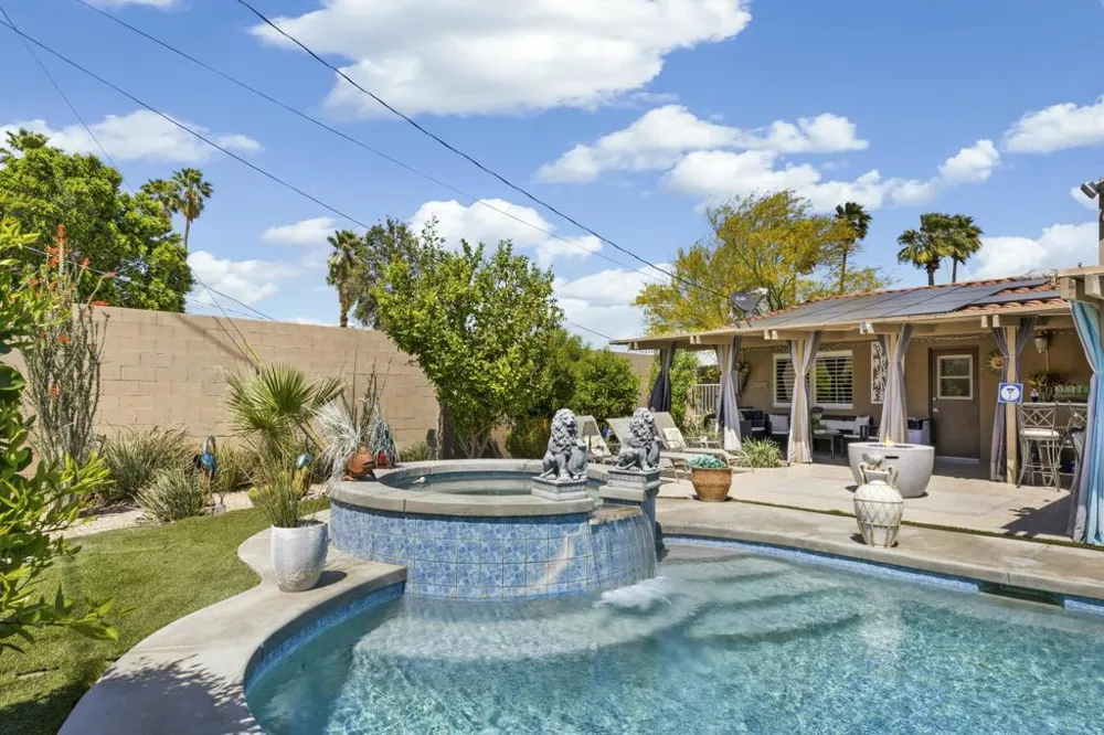 37369 Bankside Drive Cathedral City, CA 92234