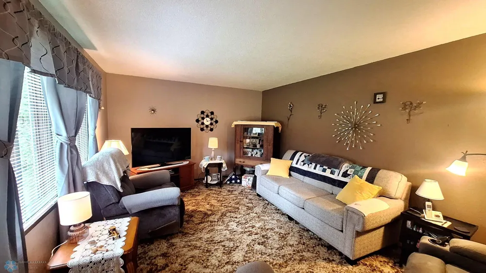 9749 134th Avenue NE Cavalier, ND 58220