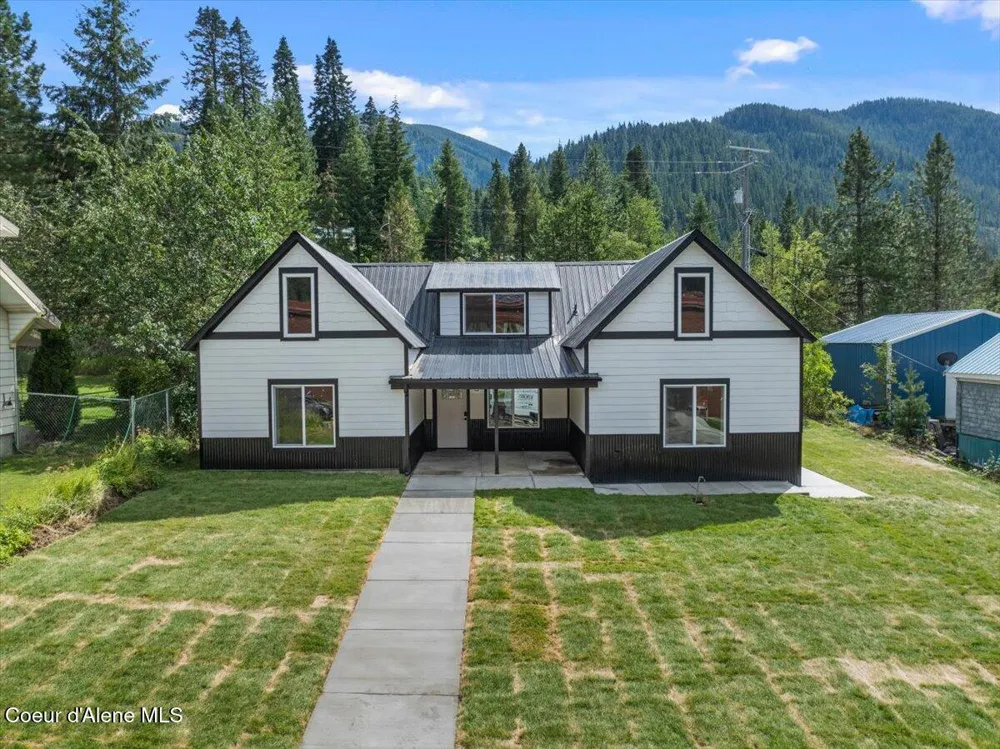326 Park Street Mullan, ID 83846