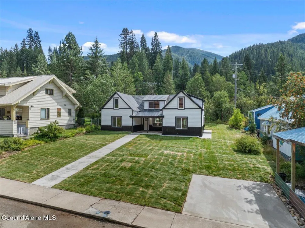 326 Park Street Mullan, ID 83846