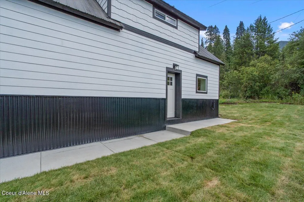 326 Park Street Mullan, ID 83846