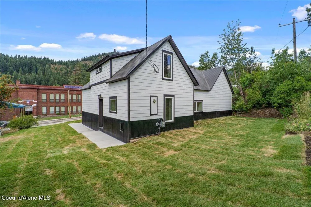 326 Park Street Mullan, ID 83846