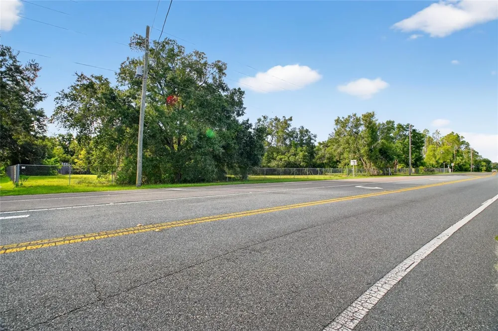 42012 STATE ROAD 19 Altoona, FL 32702