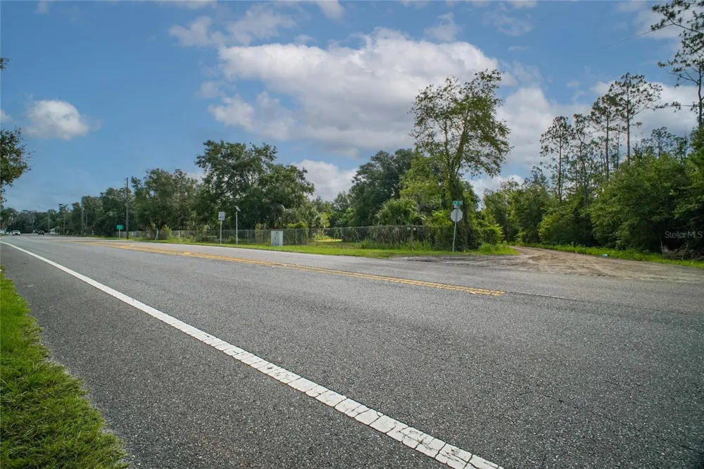 42012 STATE ROAD 19 Altoona, FL 32702