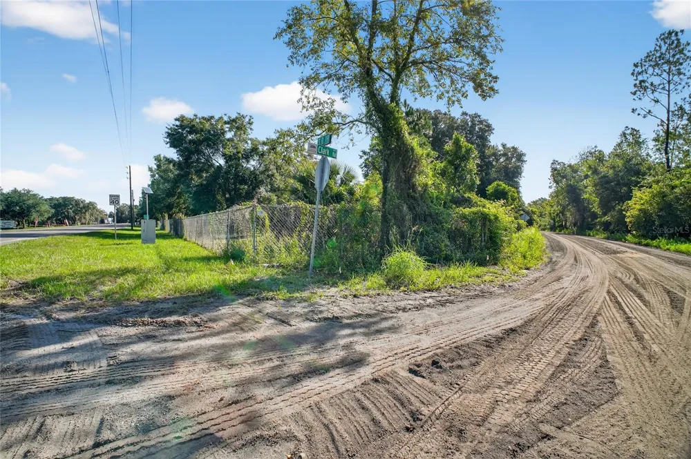 42012 STATE ROAD 19 Altoona, FL 32702