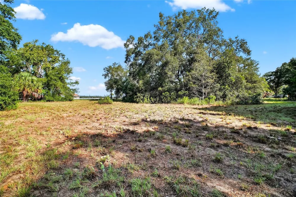 42012 STATE ROAD 19 Altoona, FL 32702