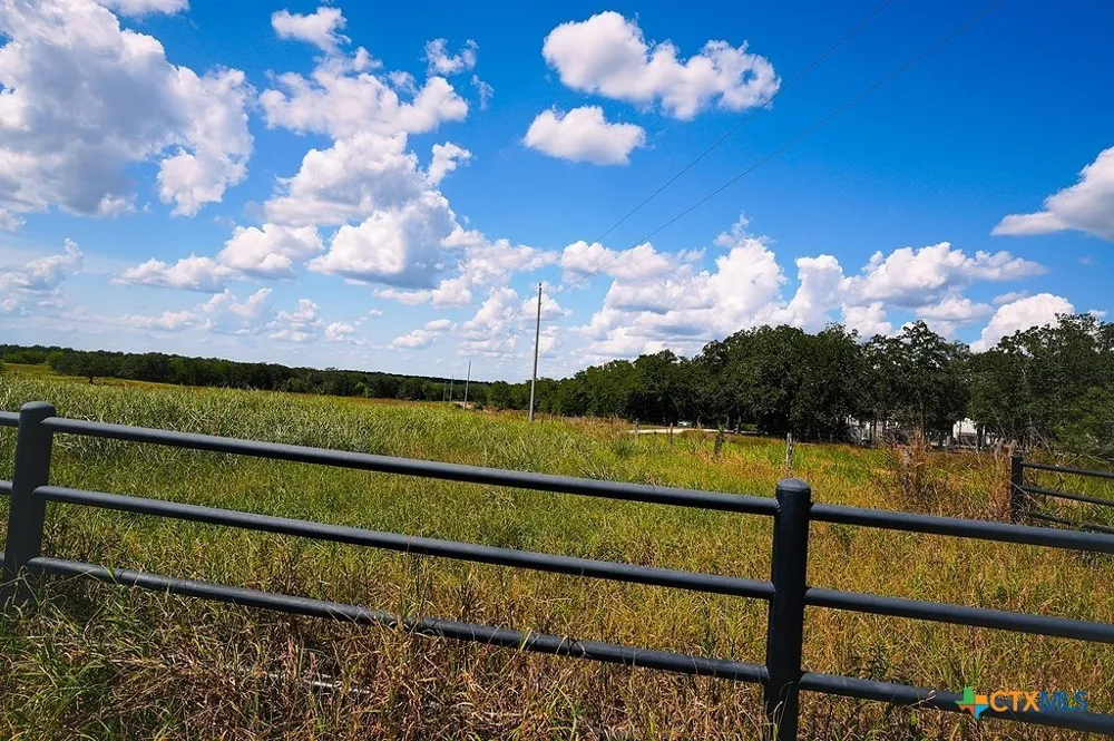 4810 Burke Road Flatonia, TX 78941