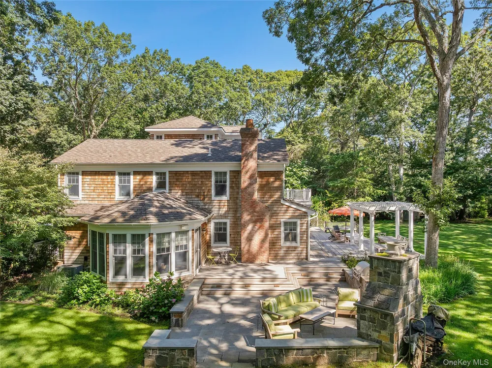55 Cedar Lane W Remsenburg, NY 11960
