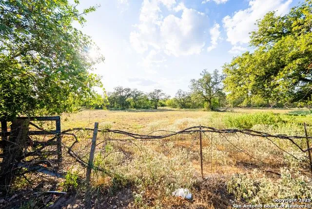 580 Rangeland Rd Seguin, TX 78155