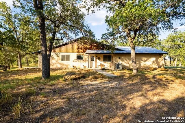 580 Rangeland Rd Seguin, TX 78155