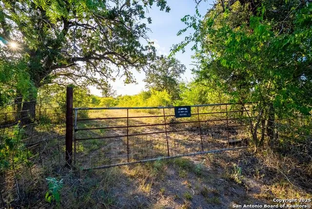 580 Rangeland Rd Seguin, TX 78155