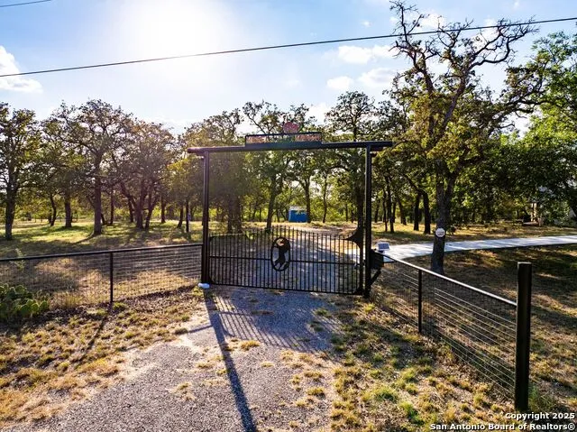 580 Rangeland Rd Seguin, TX 78155