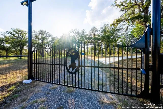 580 Rangeland Rd Seguin, TX 78155