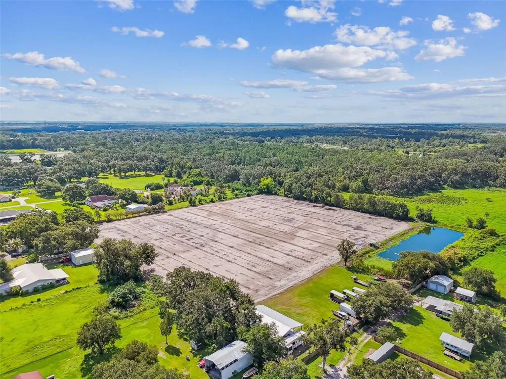 1715 W SAM ALLEN ROAD Plant City, FL 33565