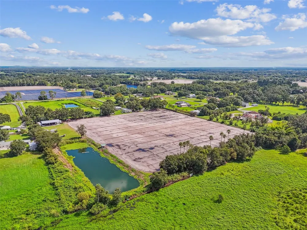 1715 W SAM ALLEN ROAD Plant City, FL 33565